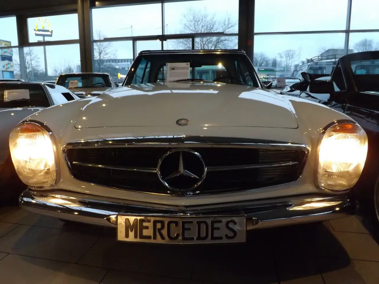 Mercedes-Benz SL 280