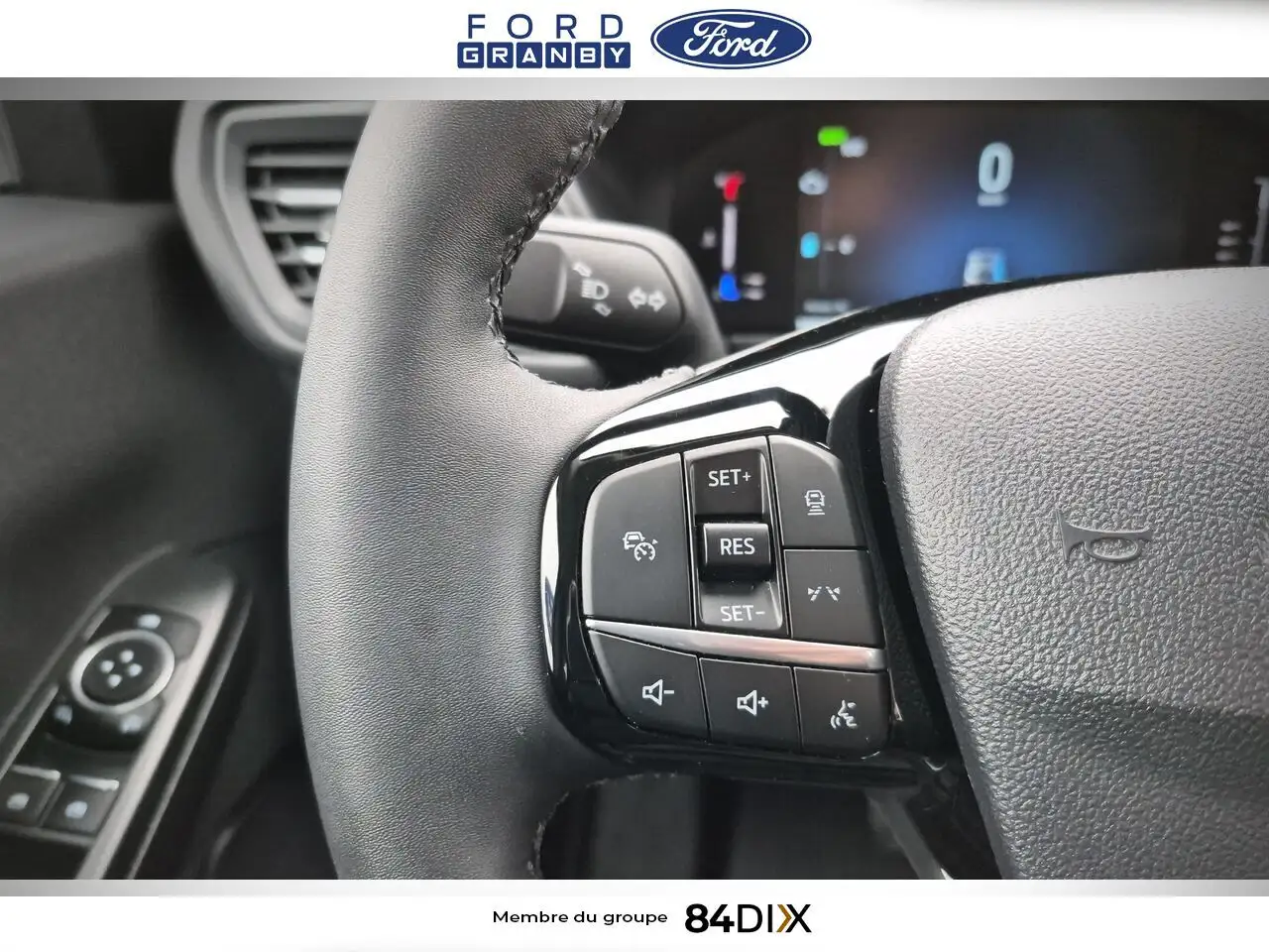 Ford Escape снимка Ford Escape