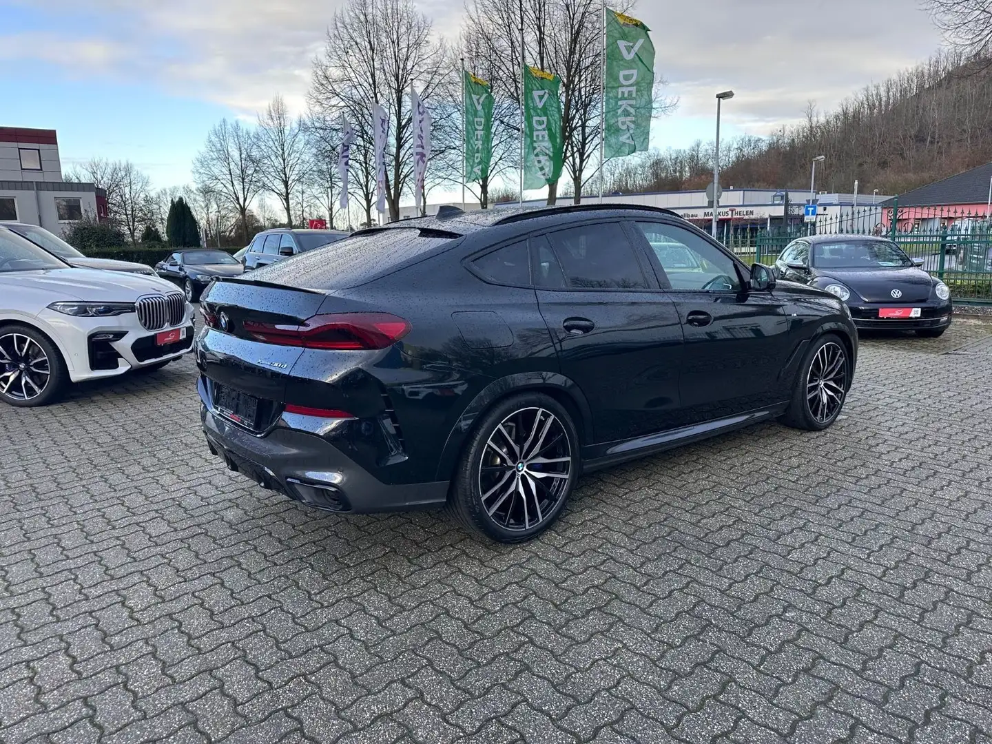 BMW X6 xDrive30d M-Sport Laser HUD Pano ACC 22"AHK Schwarz - 2