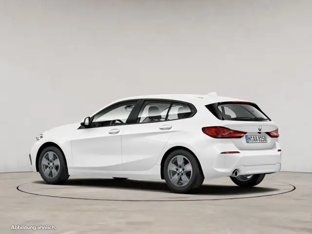 BMW 1 Series view 6