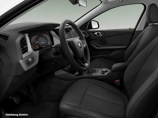 BMW 1 Series view 3
