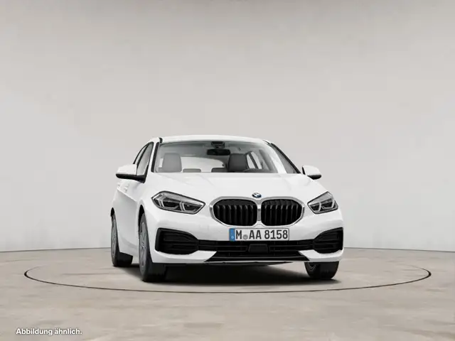 BMW 1 Series view 10