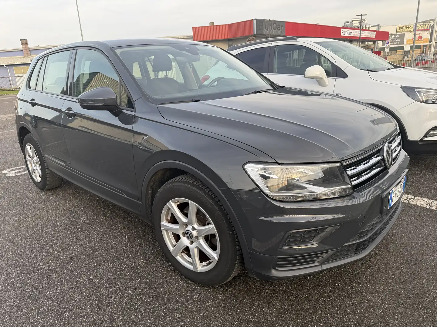 Volkswagen Tiguan Tiguan II 2016 1.6 tdi Urban 115cv Grigio - 2
