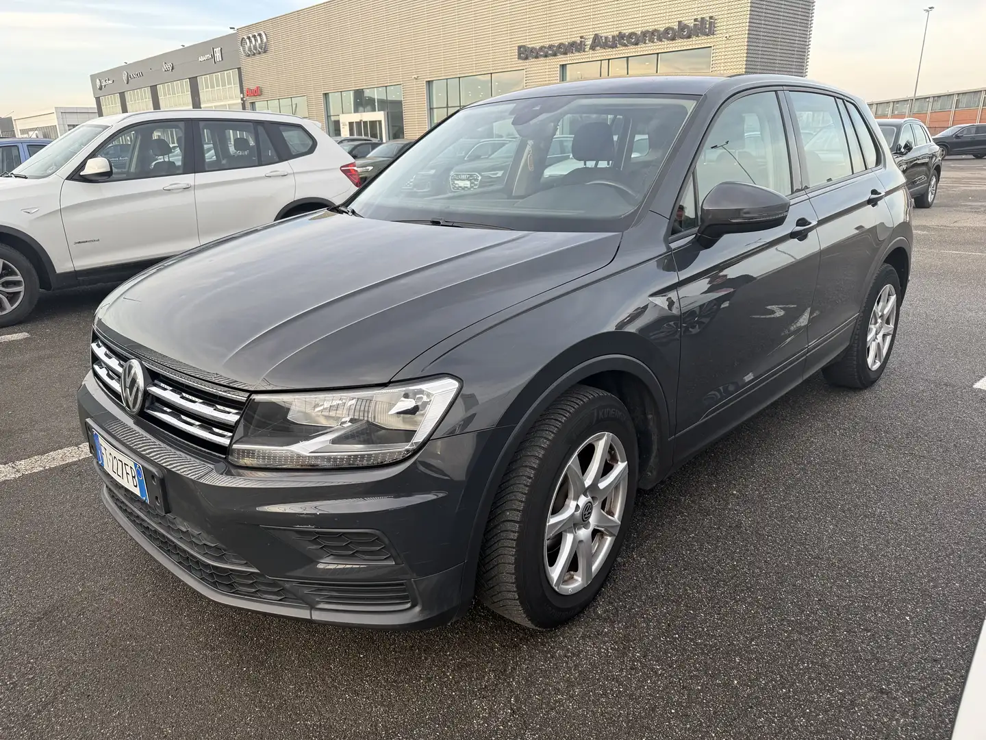 Volkswagen Tiguan Tiguan II 2016 1.6 tdi Urban 115cv Grigio - 1