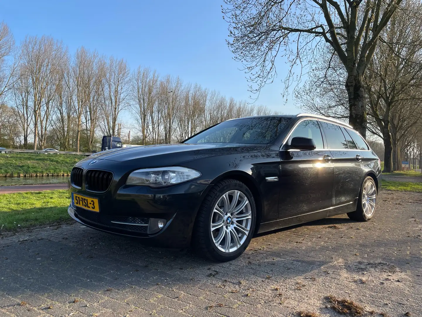 BMW 523 High Executive Zwart - 2