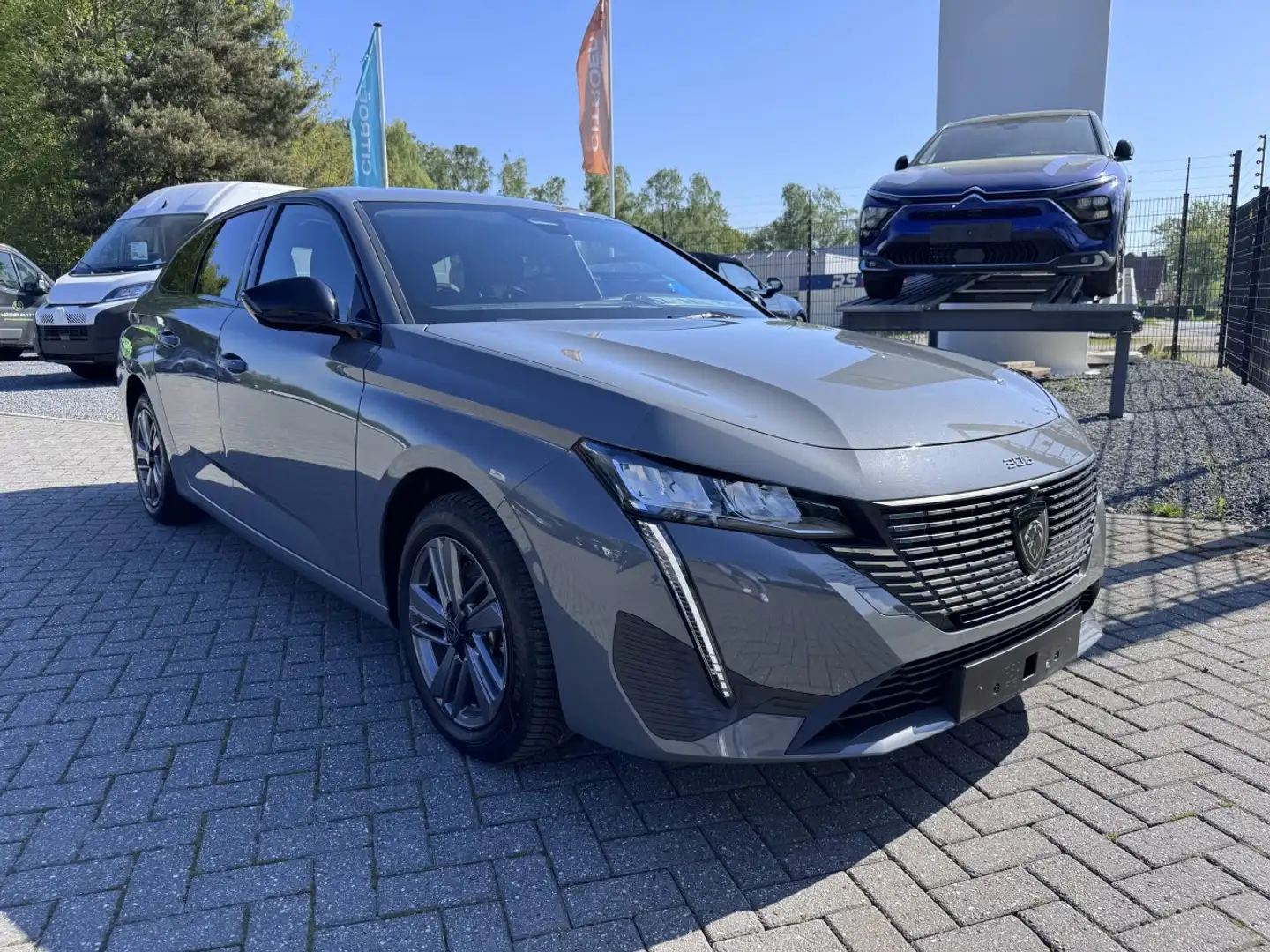Peugeot 308 SW 1.2 Turbo 130 Automaat Allure EAT8 Gris - 2