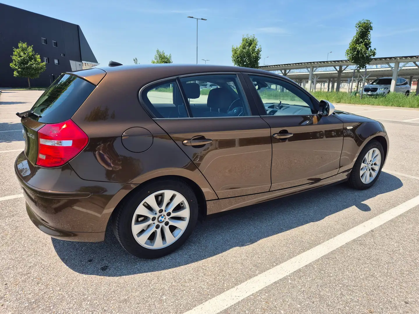 BMW 116 Braun - 1