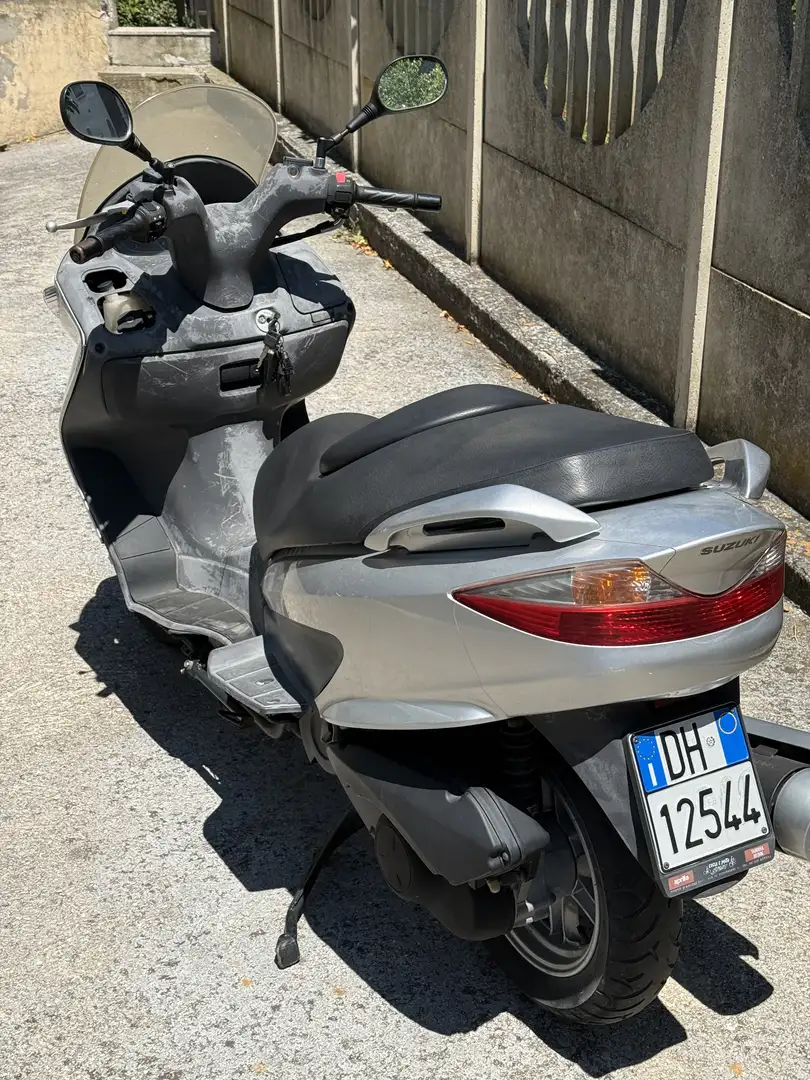 Suzuki Burgman 125 - 2