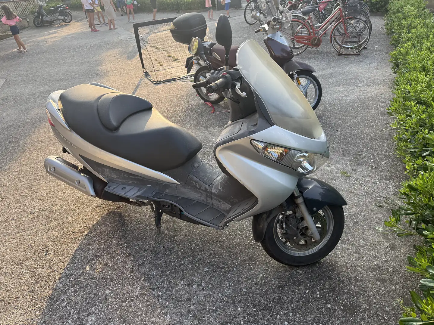 Suzuki Burgman 125 - 2