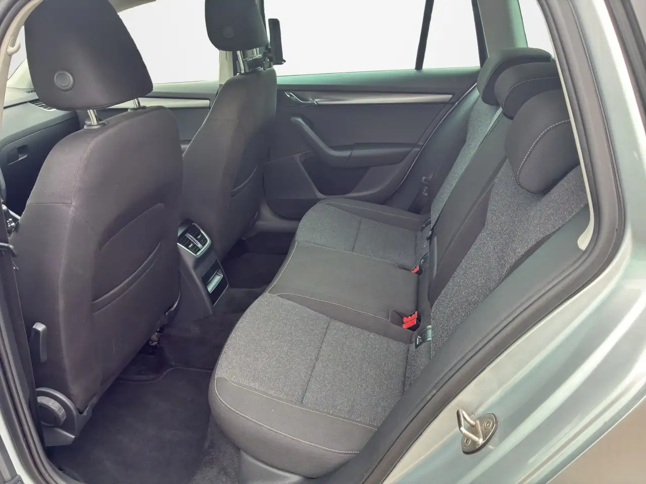 Skoda Octavia Kombi 2.0 TDI Soleil DSG+Navi+LED+KESSY Klima, миниатюра 13