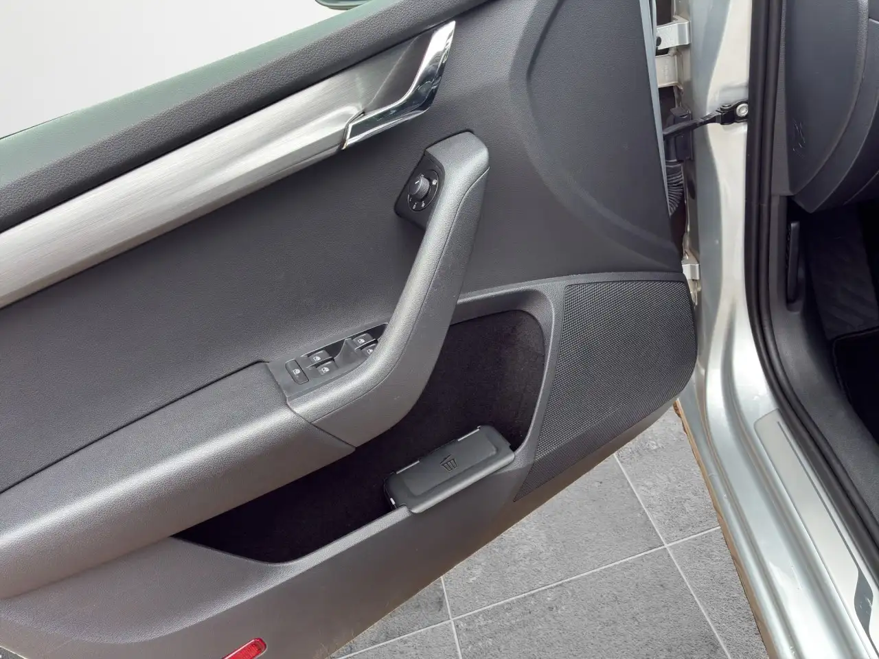 Skoda Octavia Kombi 2.0 TDI Soleil DSG+Navi+LED+KESSY Klima, миниатюра 12