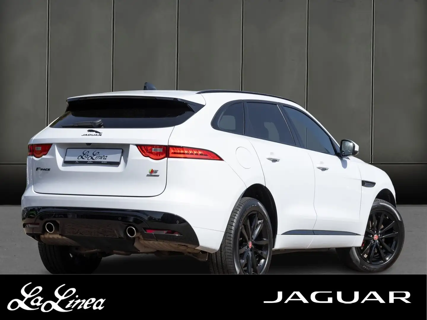 Jaguar F-Pace S AWD / Navi Pro Paket 2 / Black Pack / Memory White - 2
