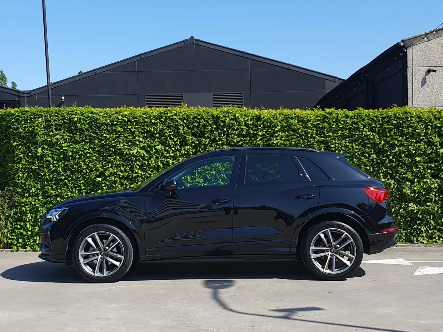 Audi Q3 35TFSI S-tronic - Pano - 360 cam - ACC - Platinum Zwart - 2