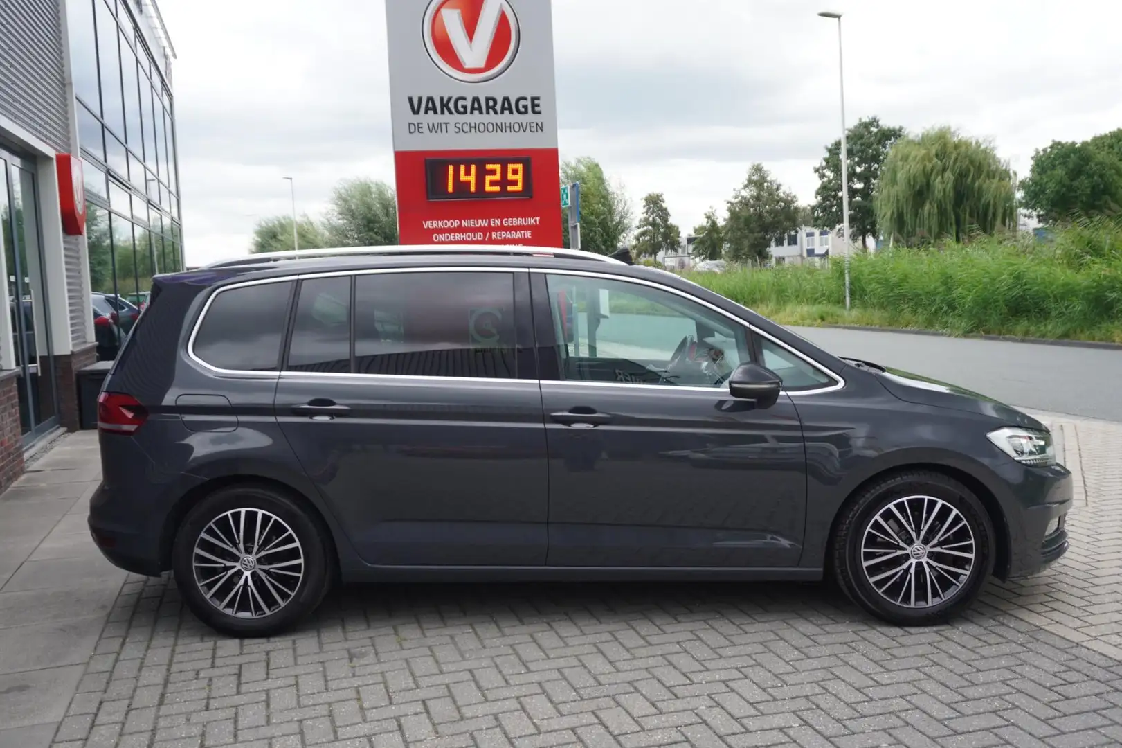 Volkswagen Touran 1.5 TSI Comfortline 7p / Lederen bekleding / Stoel Gris - 2
