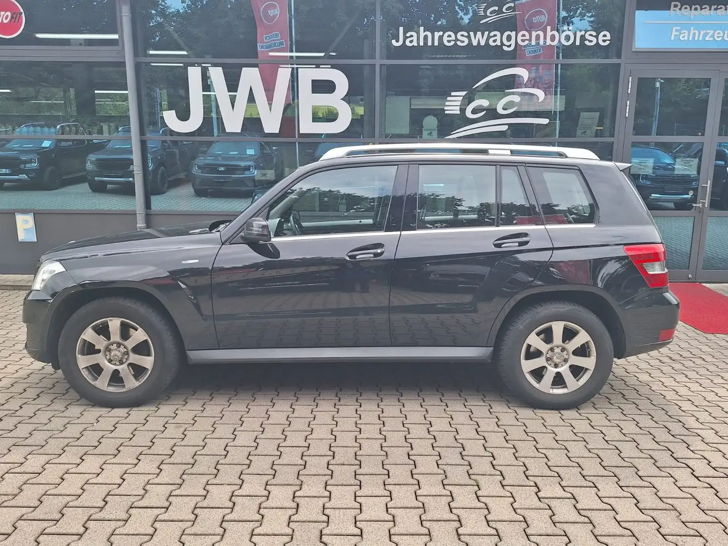 Mercedes-Benz GLK 220 CDI BlueEfficiency 4Matic AHK Noir - 1
