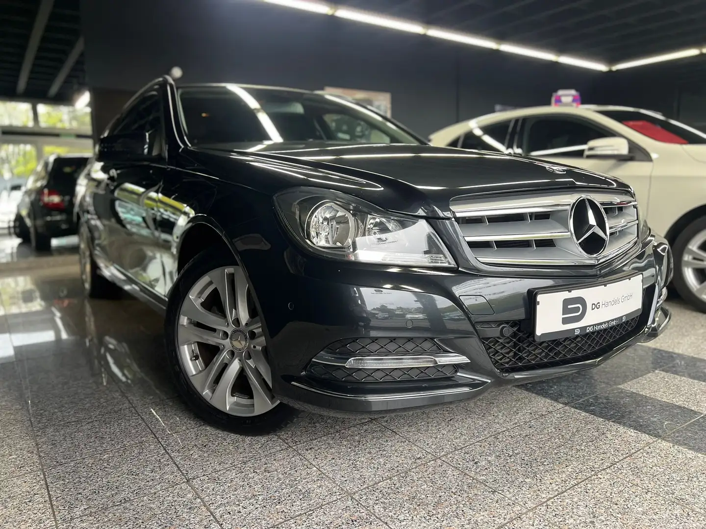Mercedes-Benz C 180 C 180 T CGI BlueEfficiency Avantgarde (AHK,NAVI) Nero - 2