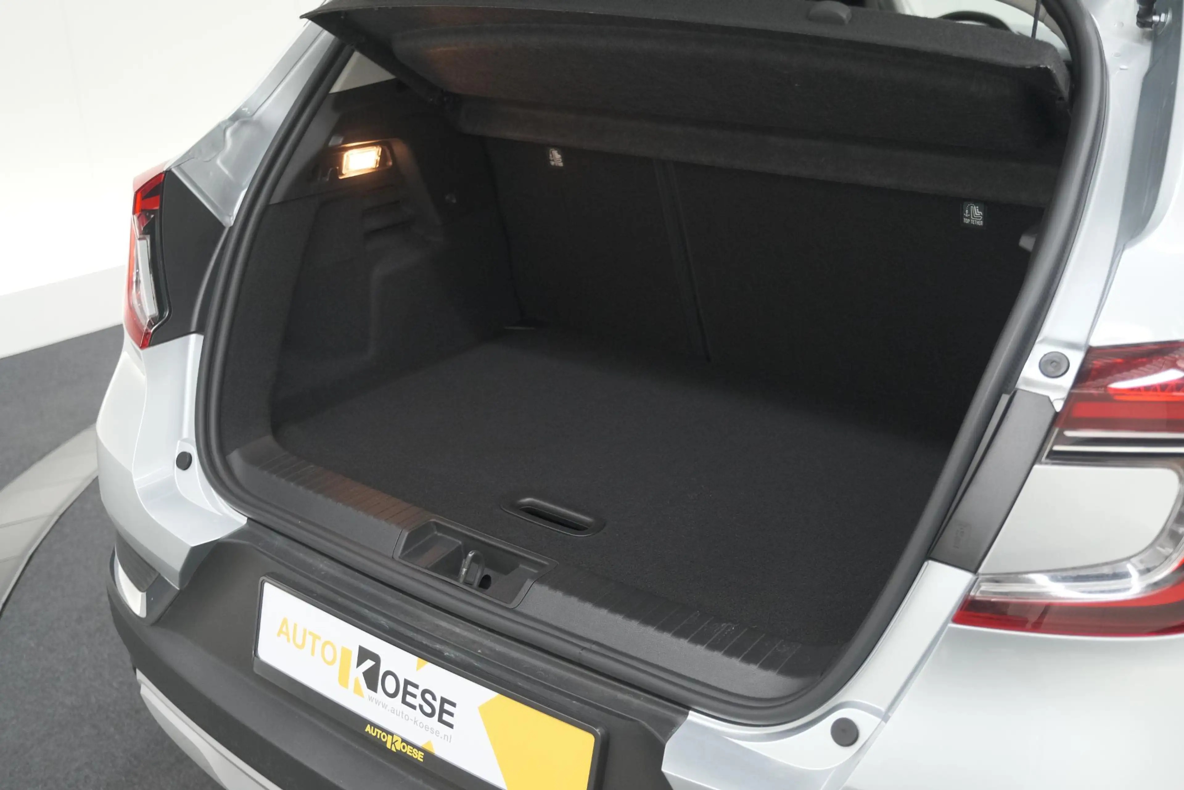 Renault Captur 1.6 E-Tech full hybrid 145 techno | Camera | Parke — photo 14