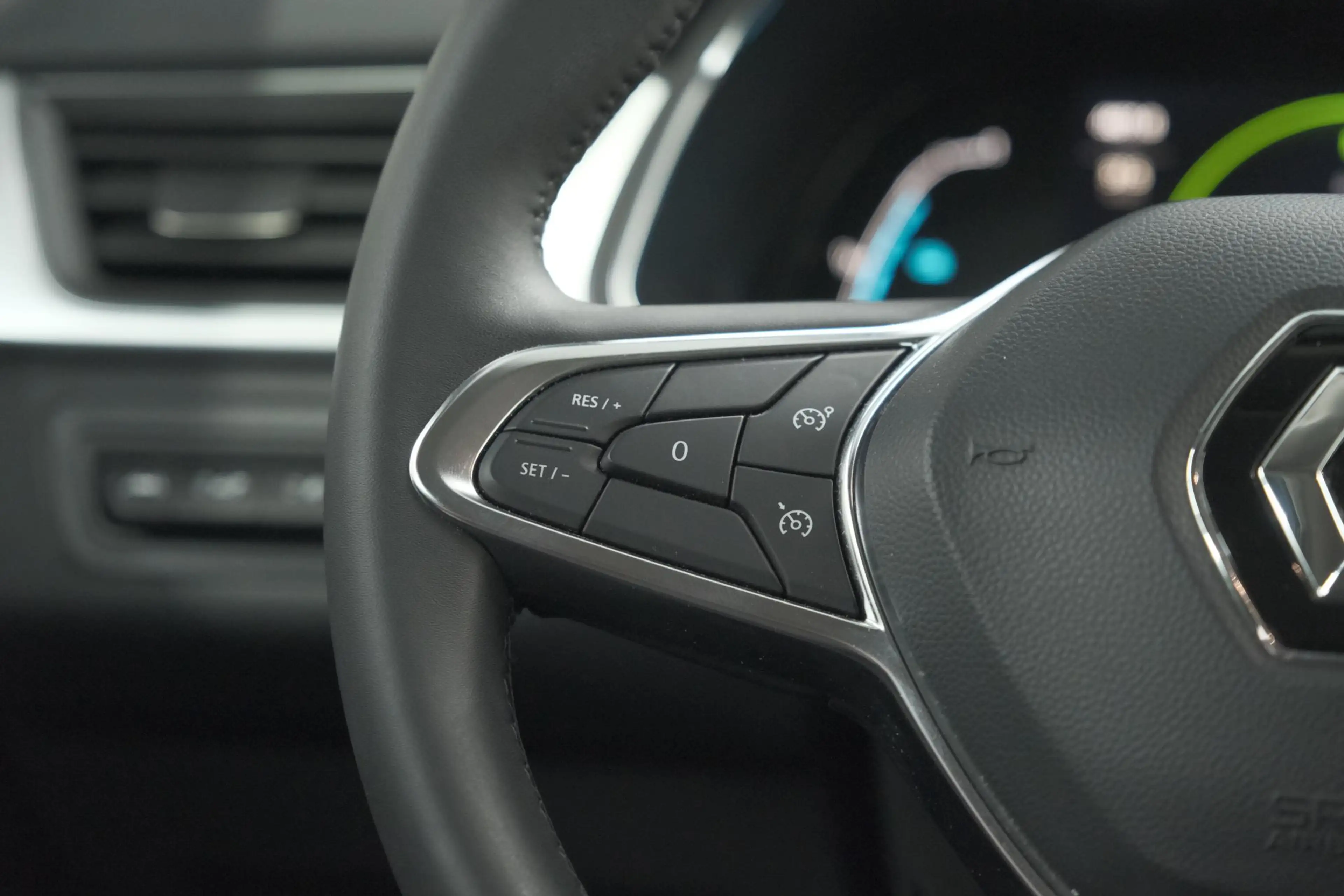 Renault Captur 1.6 E-Tech full hybrid 145 techno | Camera | Parke — photo 3