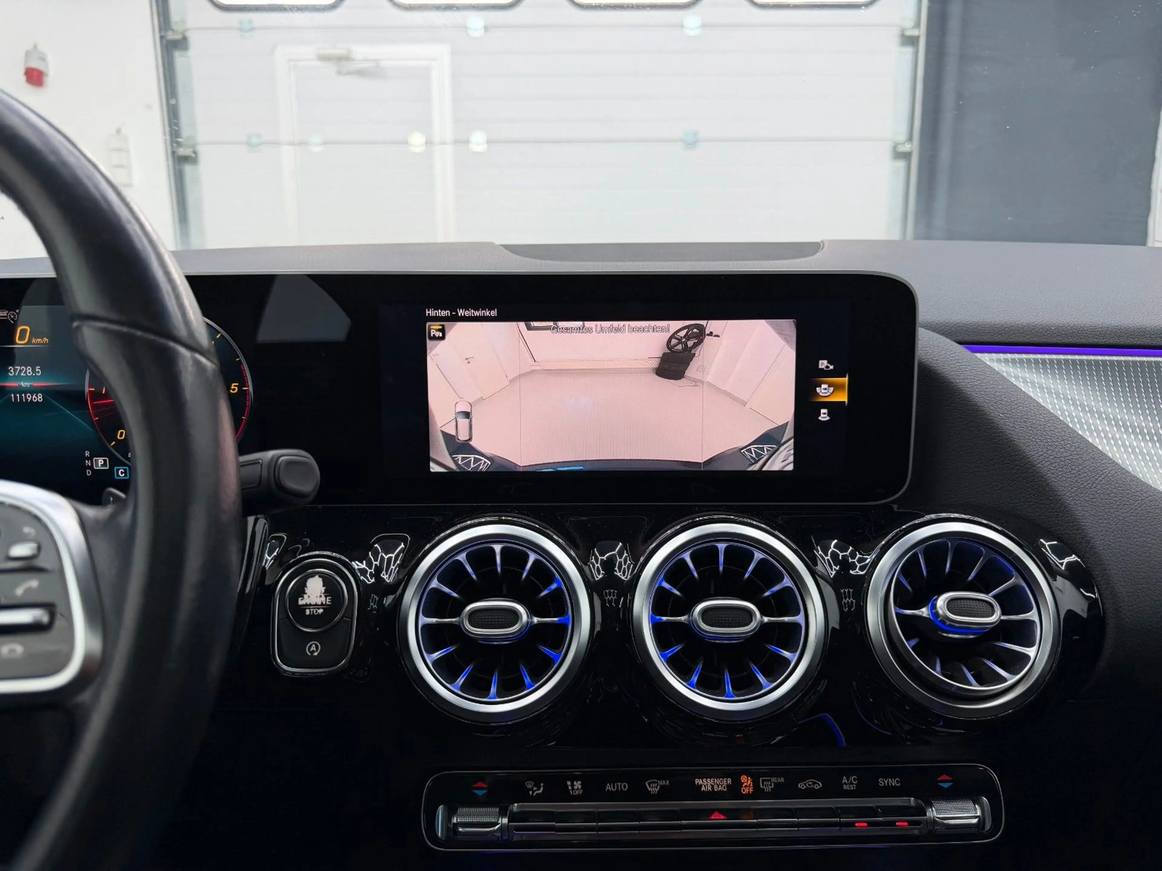Mercedes-Benz B 220 d *ACC*R.KAM*PANORAMA* — photo 12