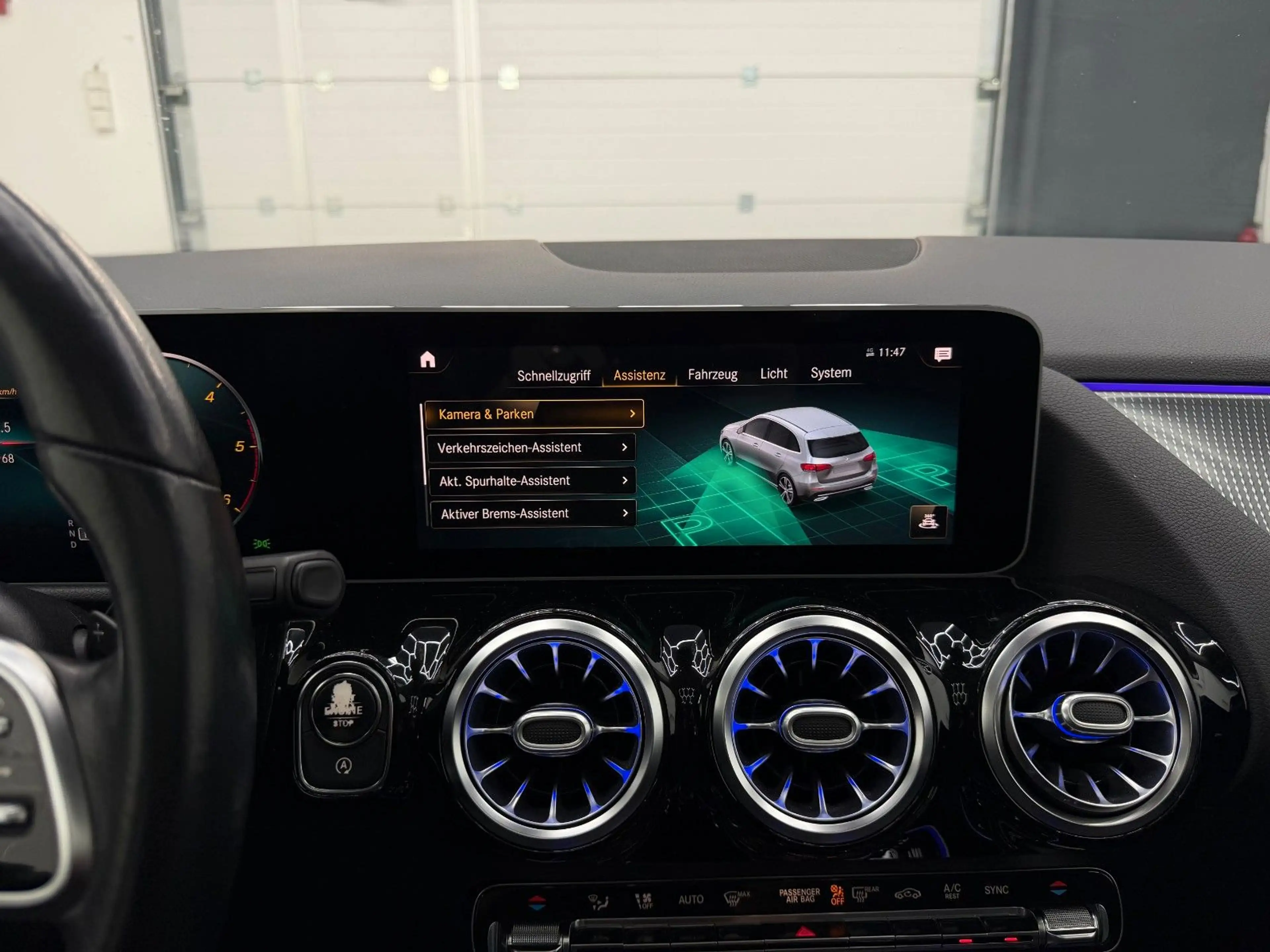Mercedes-Benz B 220 d *ACC*R.KAM*PANORAMA* — photo 13