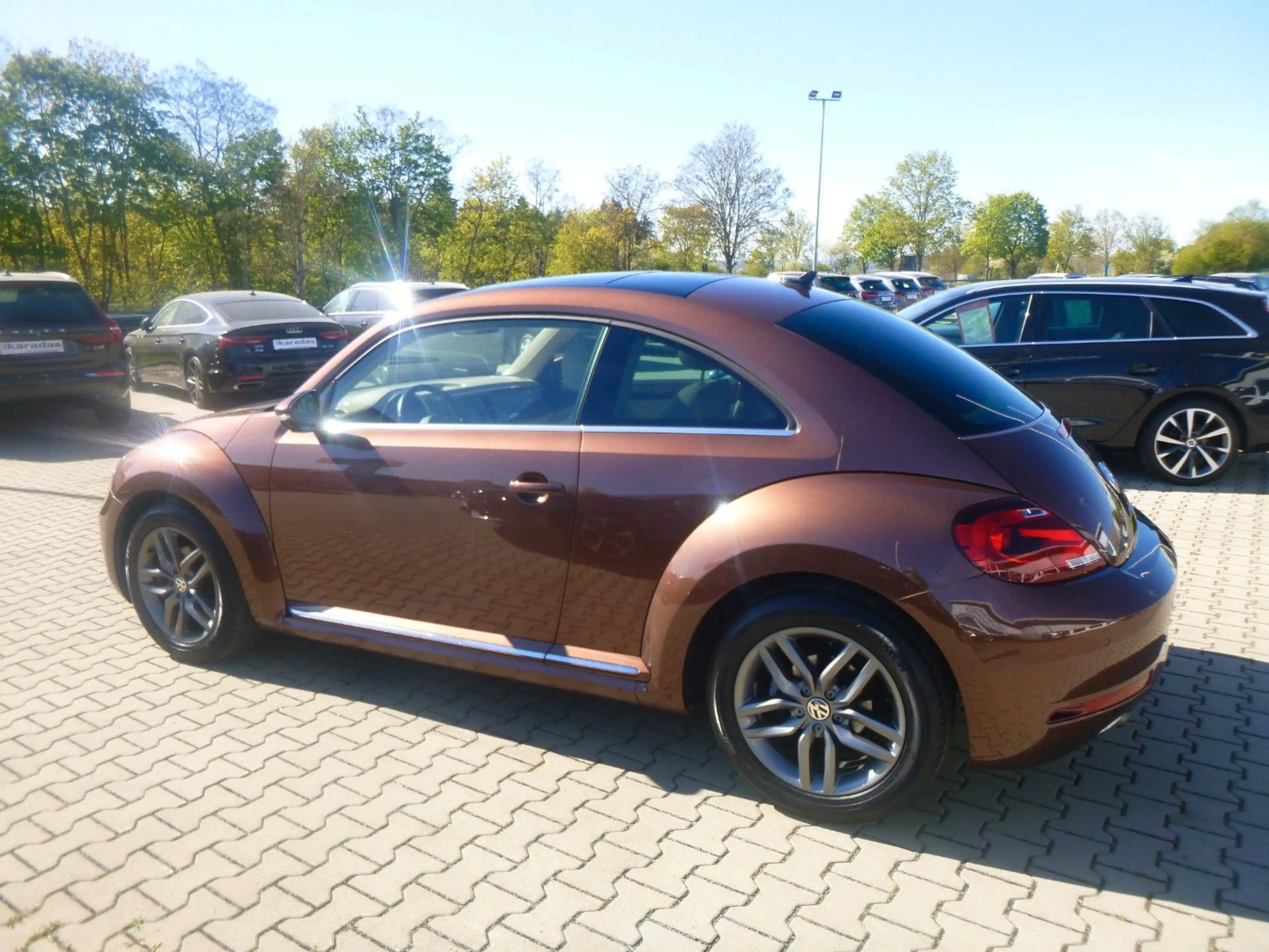 Volkswagen Beetle 1,2 TSI NAV/KAM/PANO/PDC — photo 4