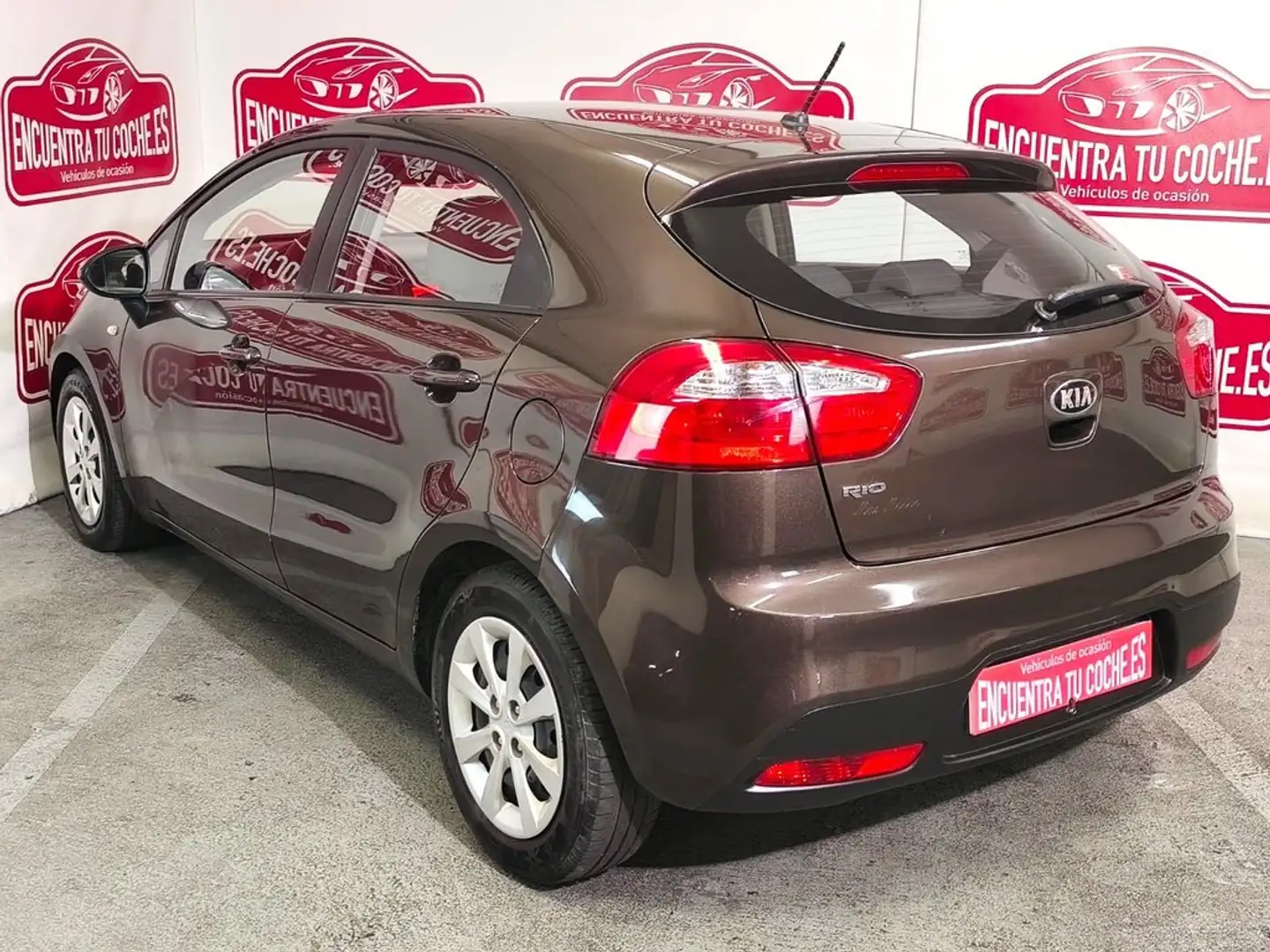Kia Rio 1.2 Concept Marrón - 2