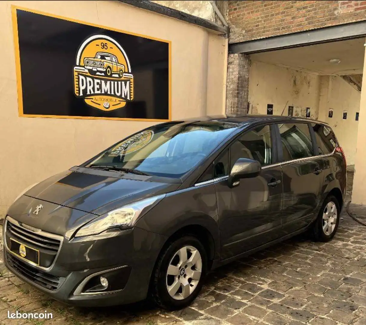 Peugeot 5008 1.6L HDI 115cv 7place Gris - 1