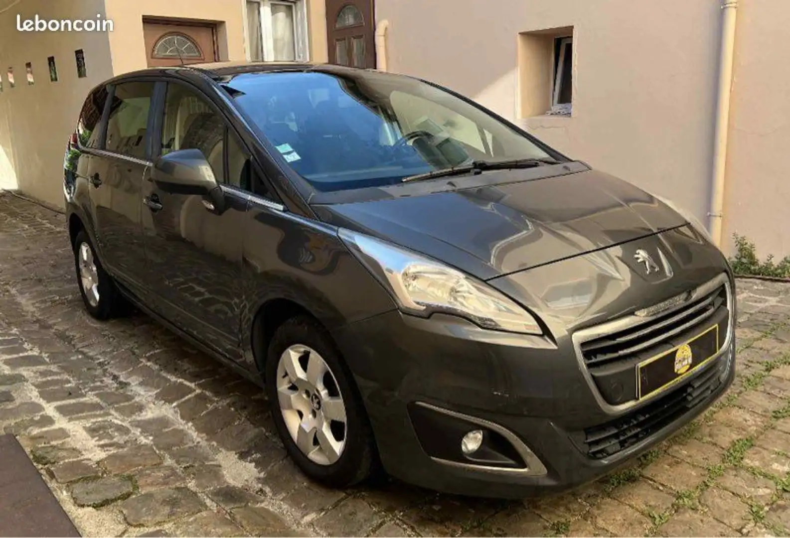 Peugeot 5008 1.6L HDI 115cv 7place Gris - 2