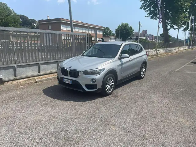 BMW X1 X1 F48 sdrive18d Business auto