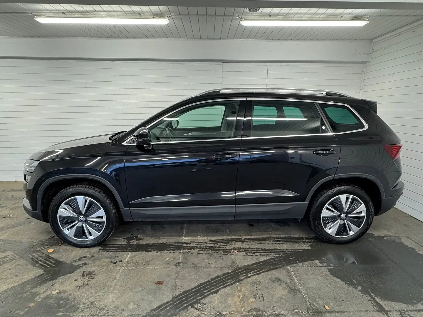 Skoda Karoq Style TSI DSG ACT Schwarz - 2