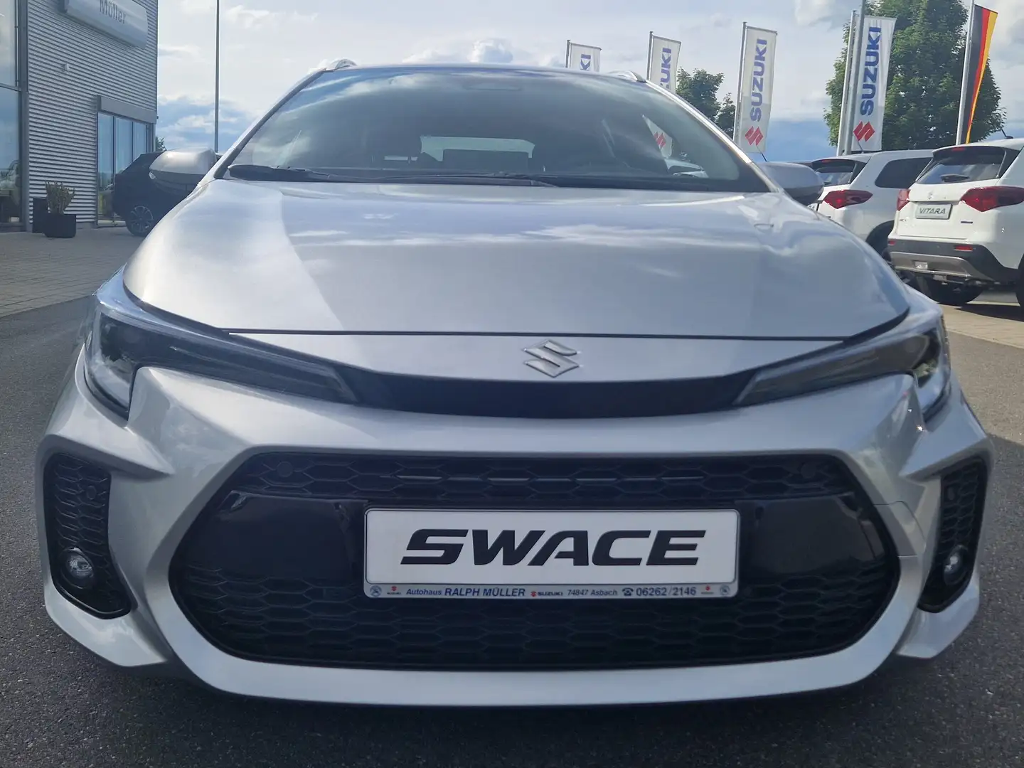 Suzuki Swace 1.8 Hybrid CVT Comfort+ Plateado - 2