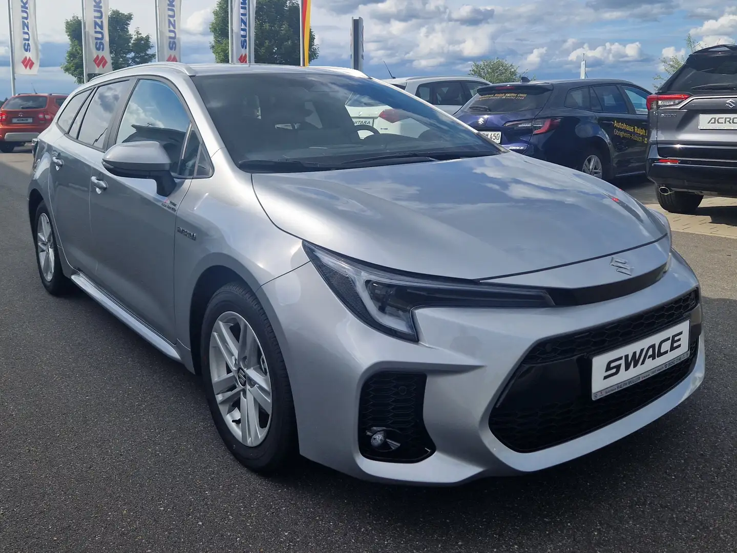 Suzuki Swace 1.8 Hybrid CVT Comfort+ Plateado - 1
