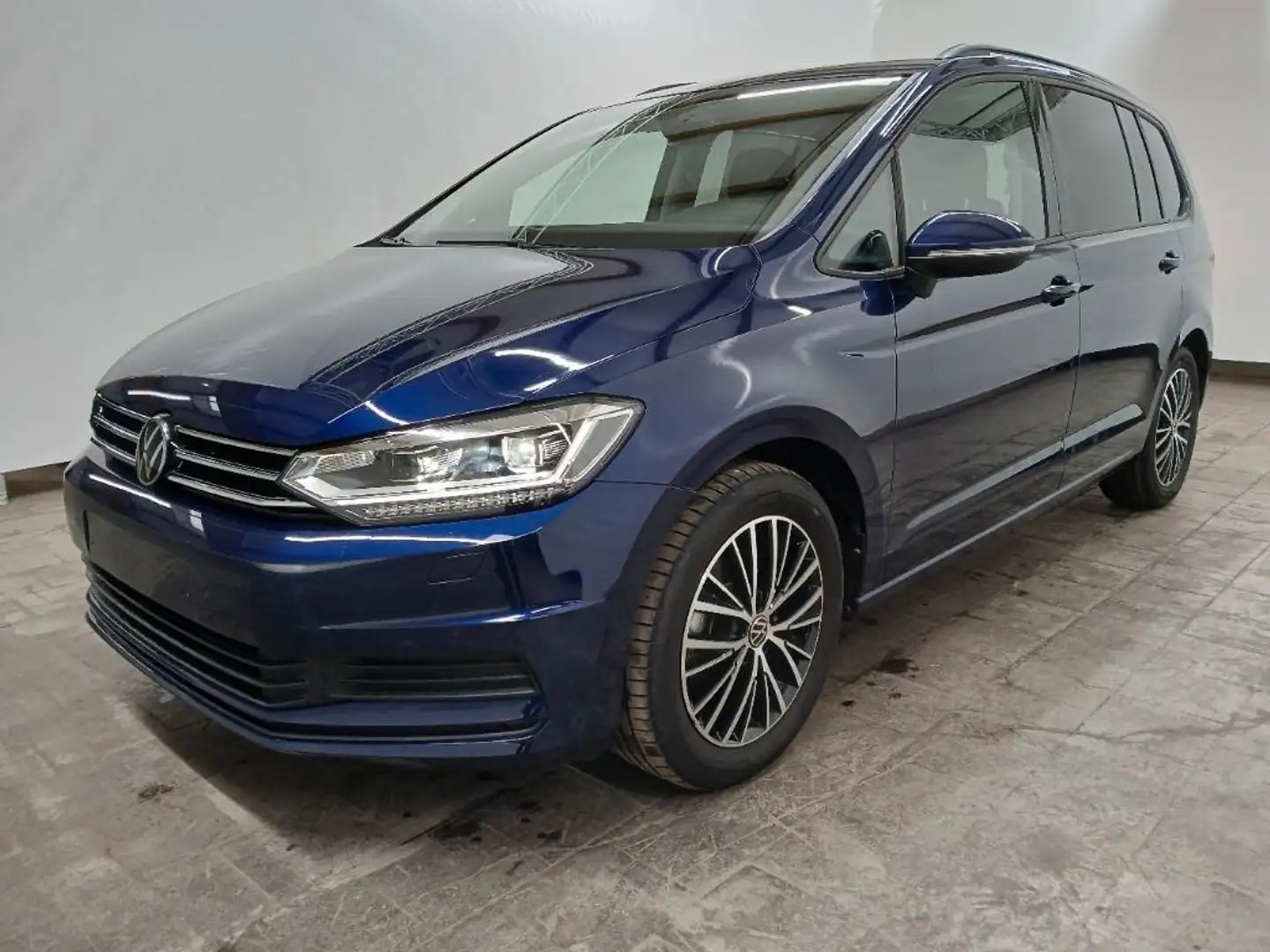 Volkswagen Touran Comfortline AHK ACC RFK QI SHZ 7-Sitzer Blau - 2