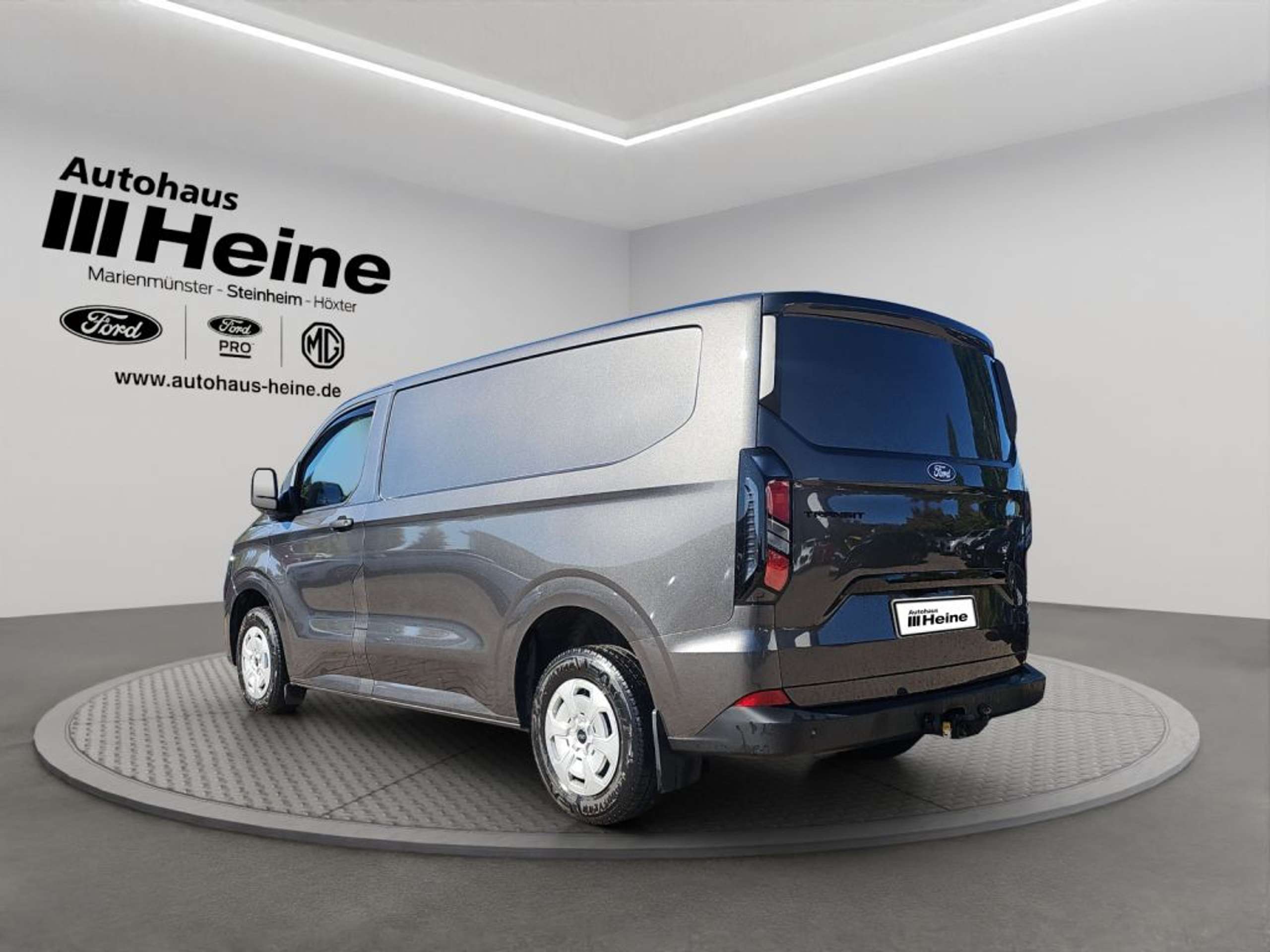 Fahrzeugabbildung Ford Transit Custom 320 L1H1 LKW VA Autm. Trend - mit KI generiert/bearbeitet