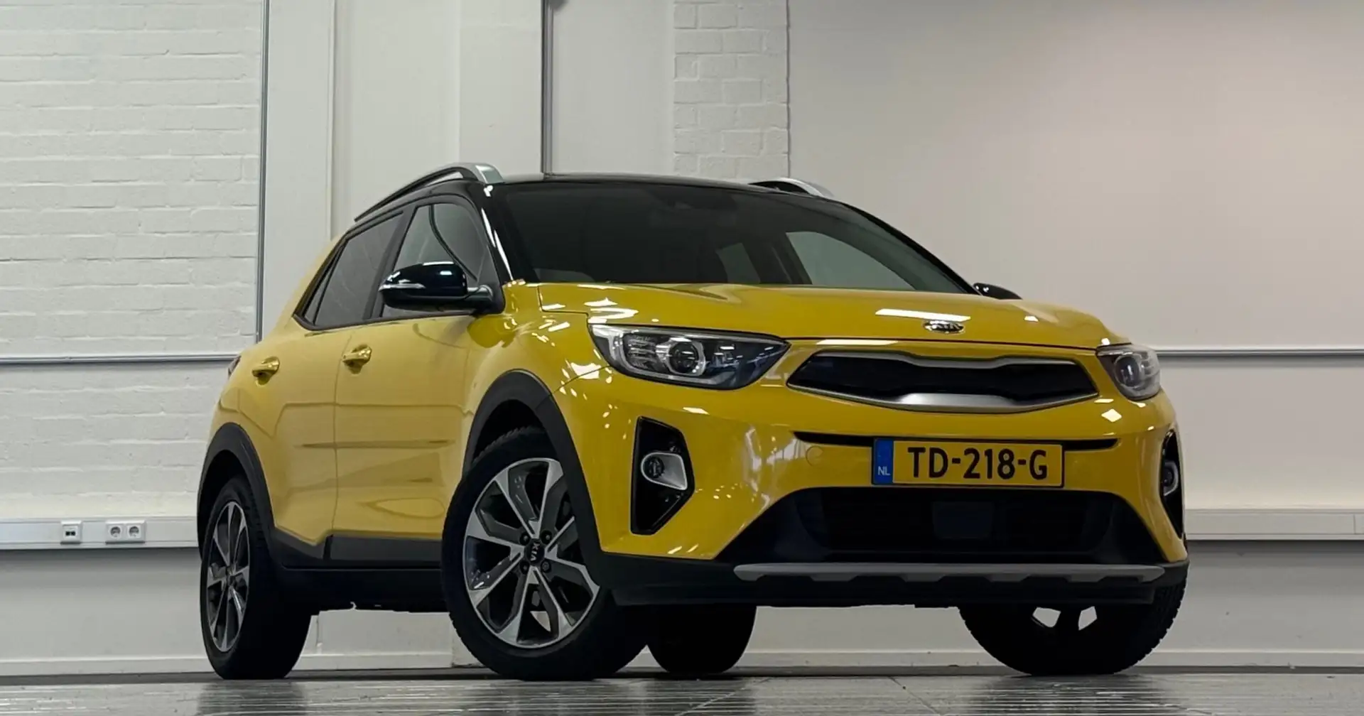Kia Stonic 1.0 T-GDi DynamicLine 100% Onderhouden Camera Navi Jaune - 2