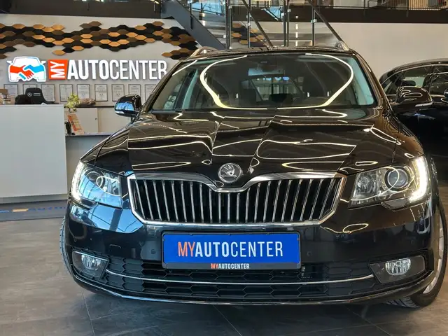 Skoda Superb Combi Exclusive 4x4 *1. Hand*Klima*TÜV*BT