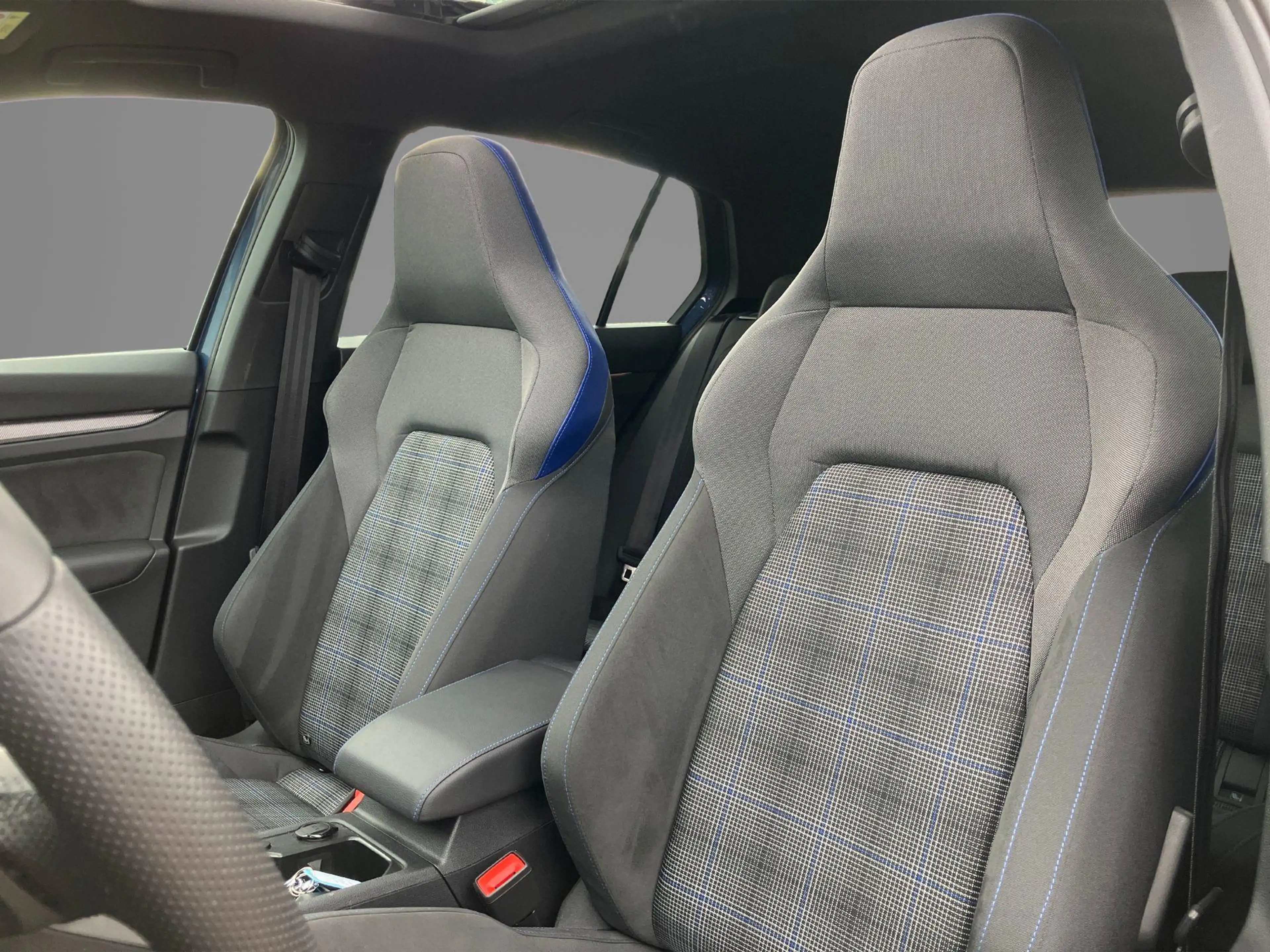 Volkswagen Golf GTE 1.5eHybrid 200kW/272PK Black Style · Panoramadak · — photo 7