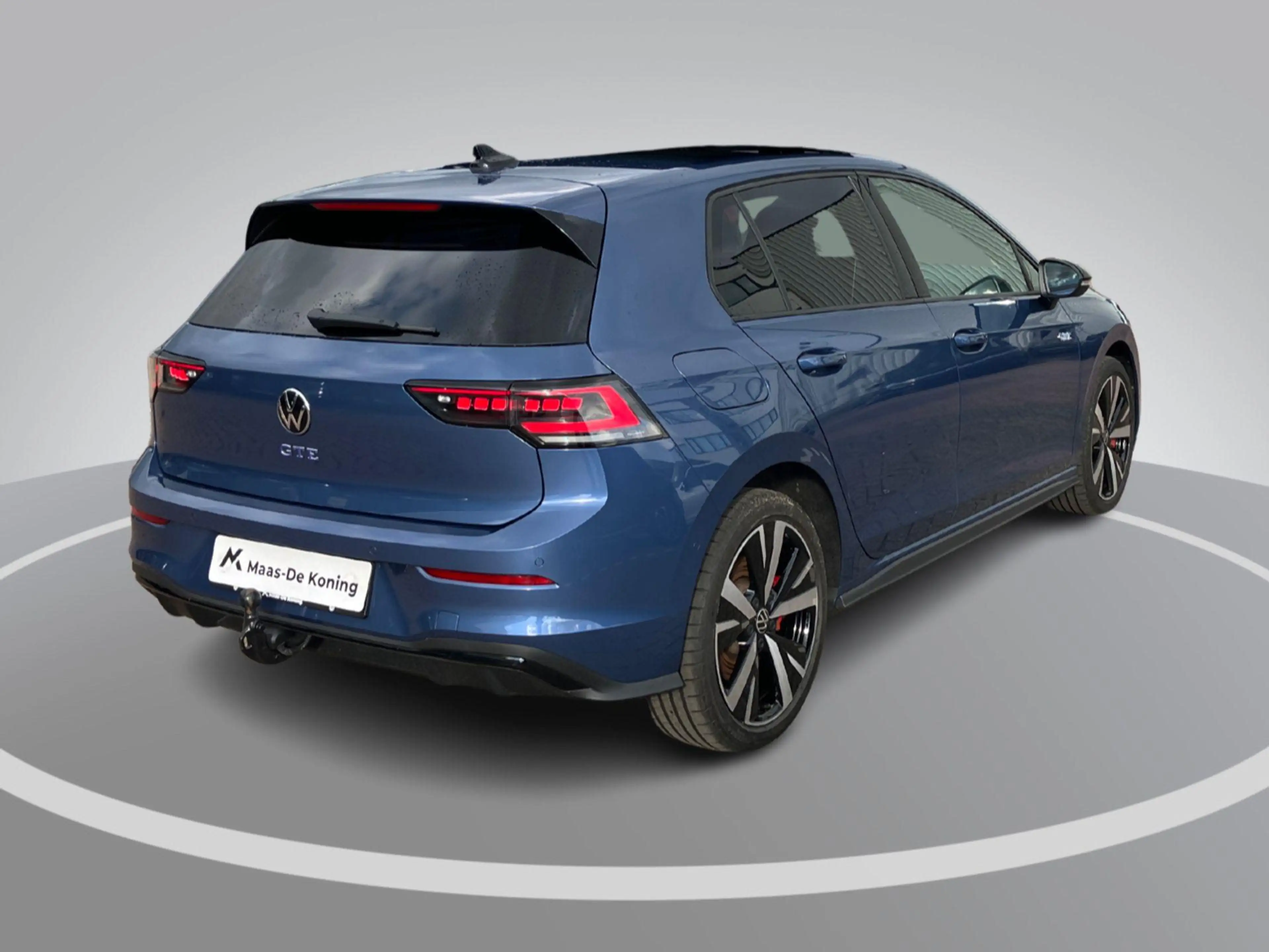 Volkswagen Golf GTE 1.5eHybrid 200kW/272PK Black Style · Panoramadak · — photo 2