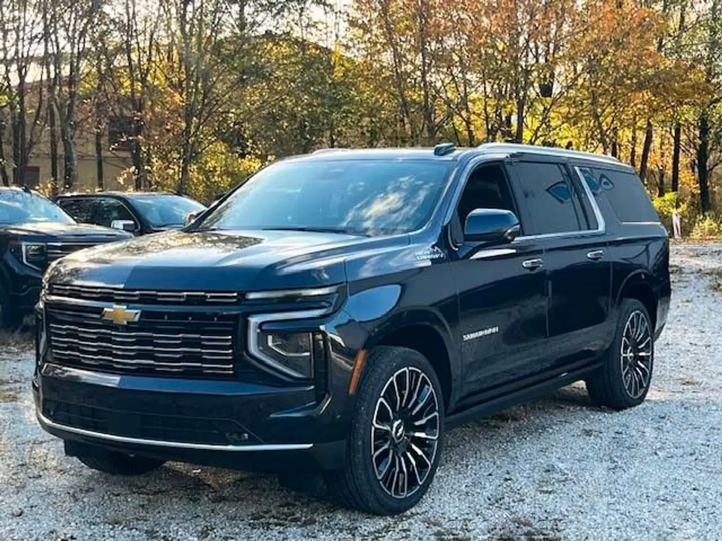 Chevrolet Suburban High Country 6.2l V8 MY26 Grau - 1