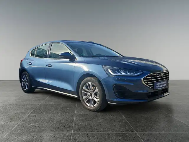 Ford Focus Titanium, Ganzjahresreifen, AHK abnehmbar, Winter Paket UVM.