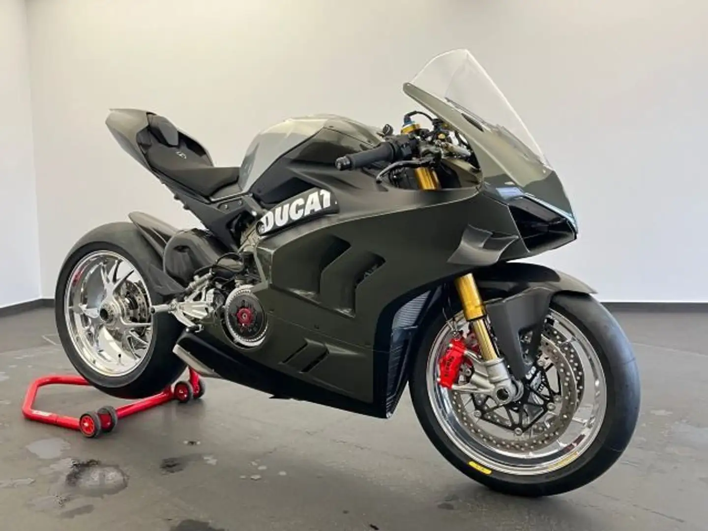 Ducati Panigale V4 S Black Forest Siyah - 2