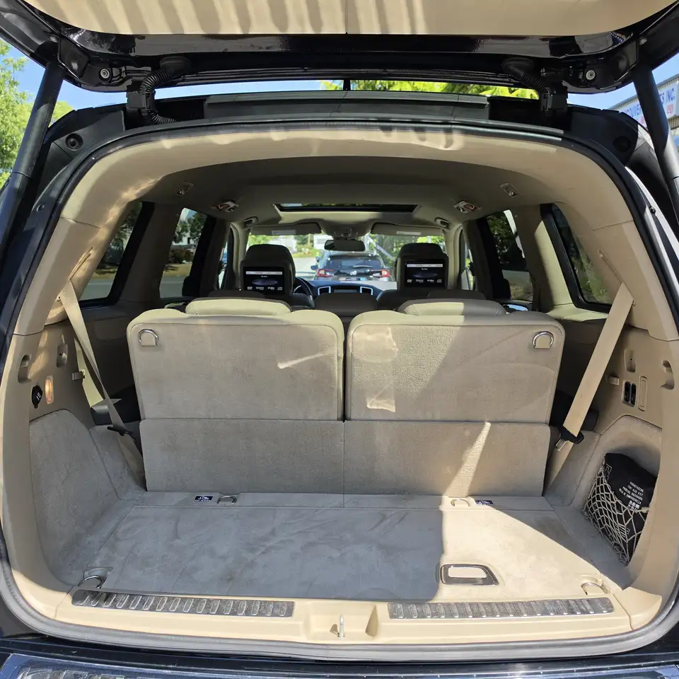 Mercedes-Benz GL-Class снимка Mercedes-Benz GL-Class