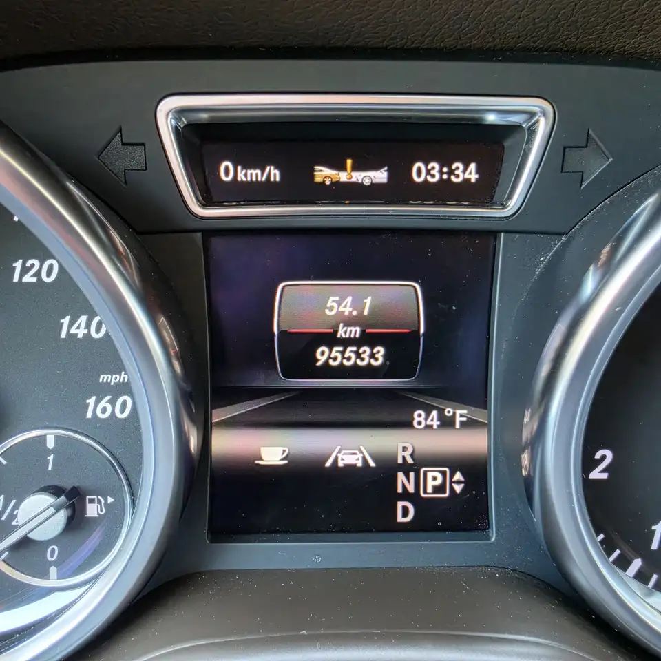 Mercedes-Benz GL-Class снимка Mercedes-Benz GL-Class