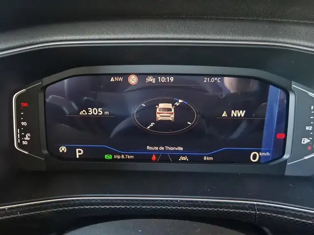Volkswagen T-Cross view 11