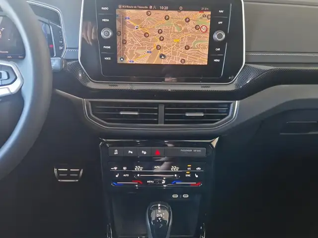 Volkswagen T-Cross view 13