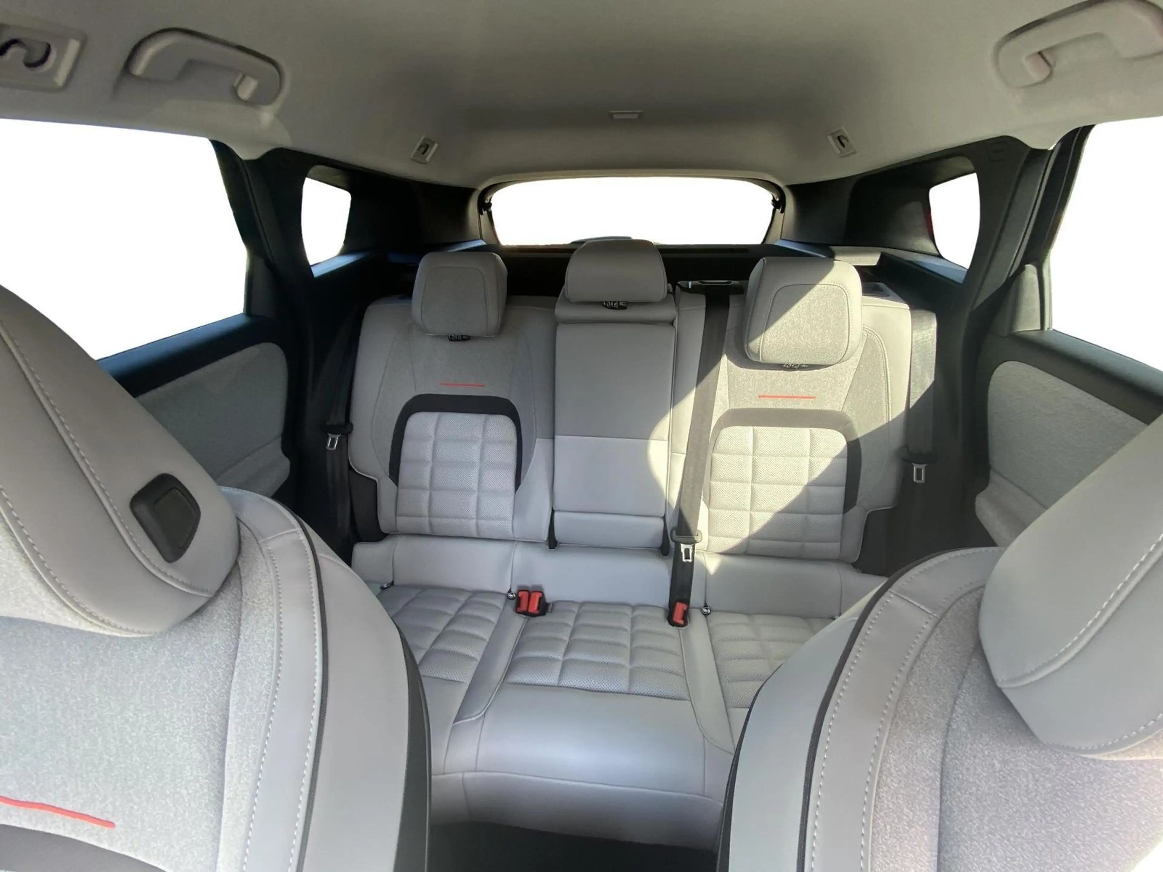 Citroen C5 Aircross Aircross 1.2 Mild-Hybrid 145 MAX — photo 8