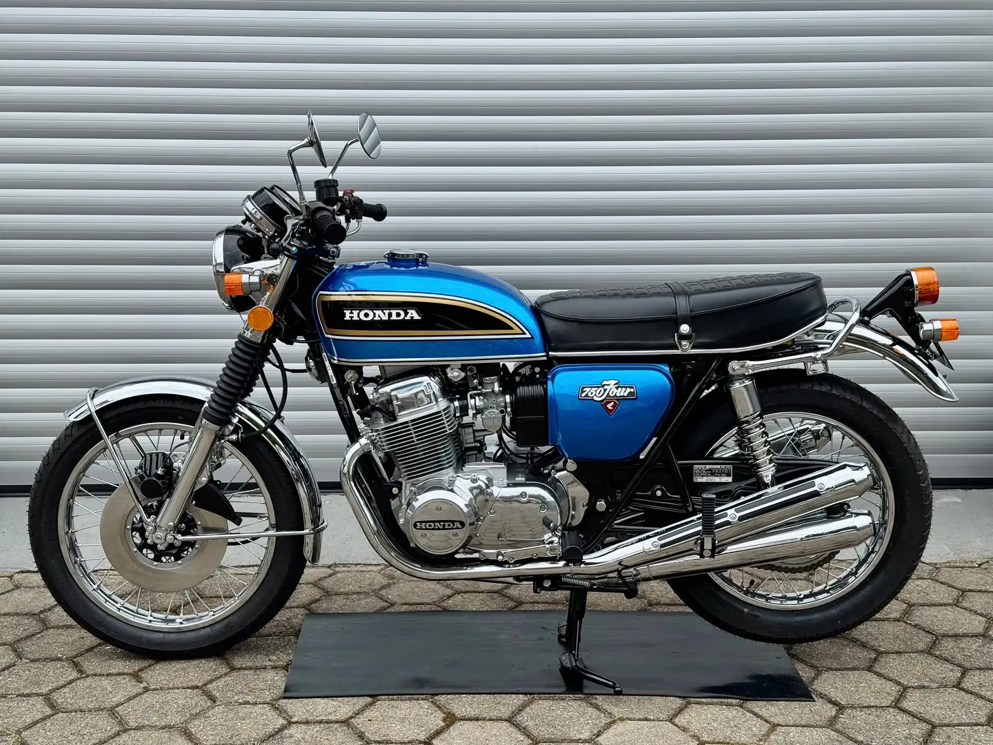 Honda CB 750 four K6 neu Bleu - 1
