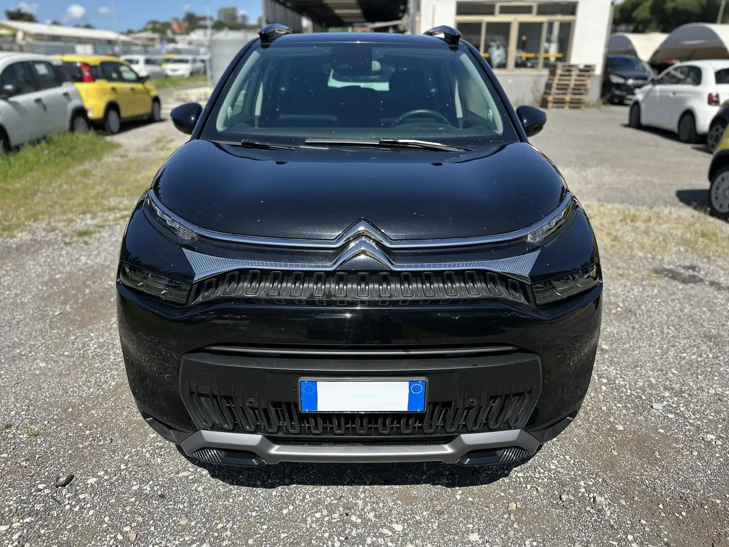 Citroen C3 Aircross PureTech 110 S&S Shine Pack crna - 2