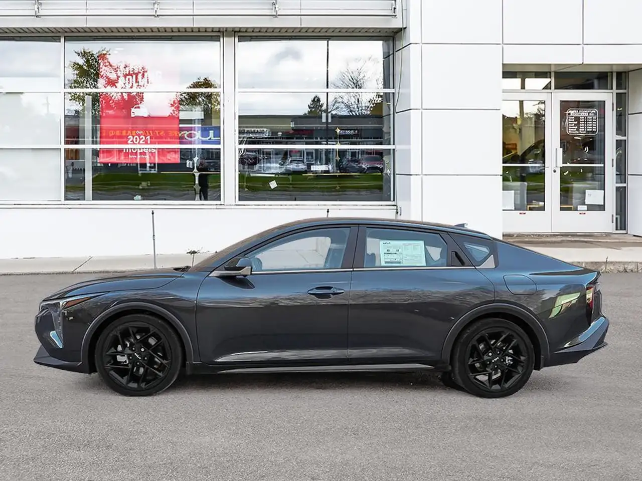 Kia K4 снимка Kia K4
