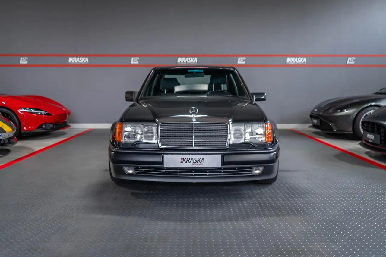Mercedes-Benz 500 E 5.0 V8 32V SHZ XENON KLIMA METALLIC, foto 5